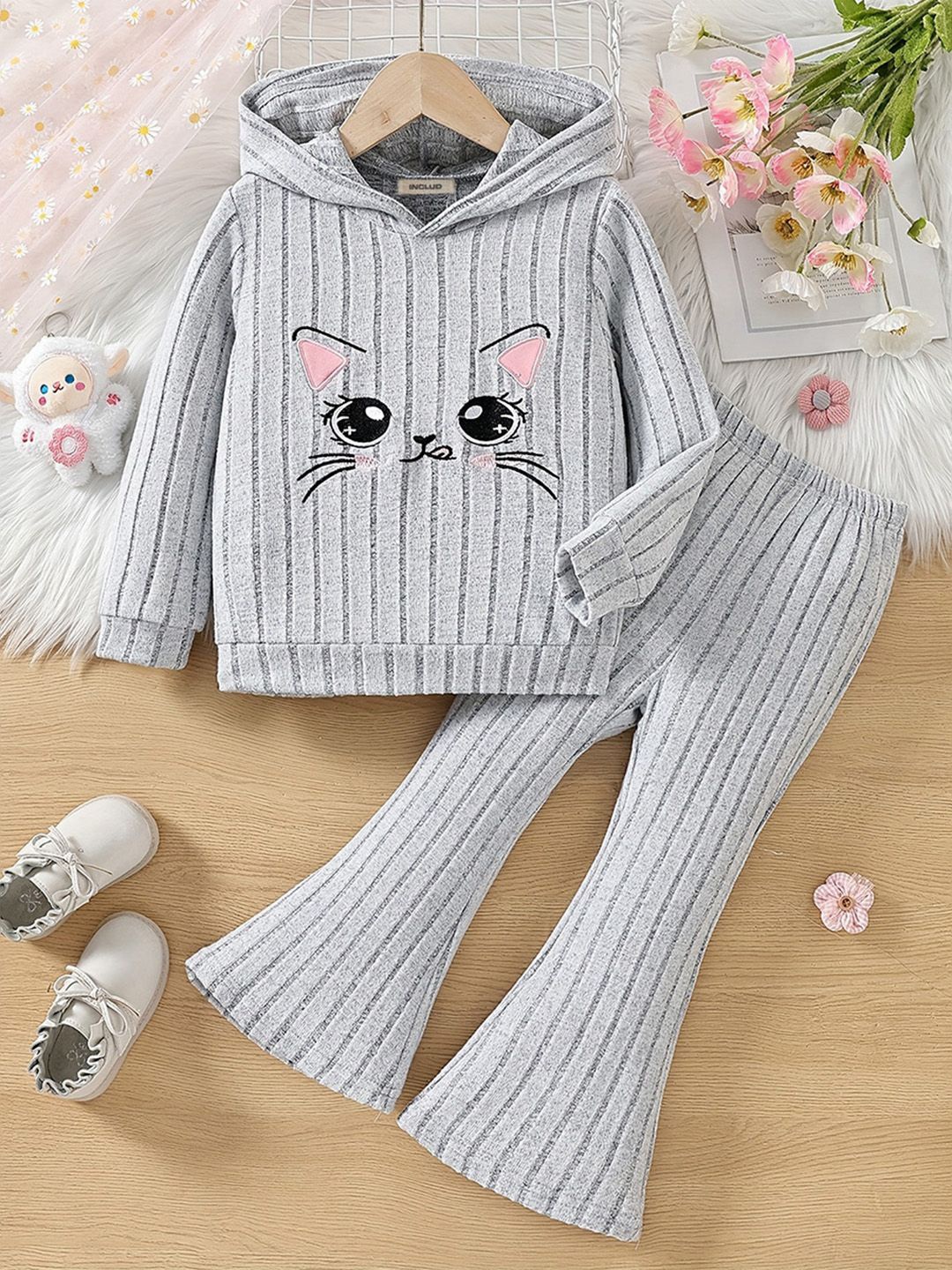 

INCLUD Girls Striped Sweatshirt with Trousers Clothing Set, Grey