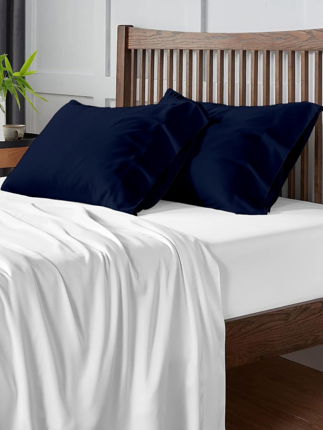 

Sleepino Navy Blue 4 Pieces Solid Linen Rectangle Pillow Covers