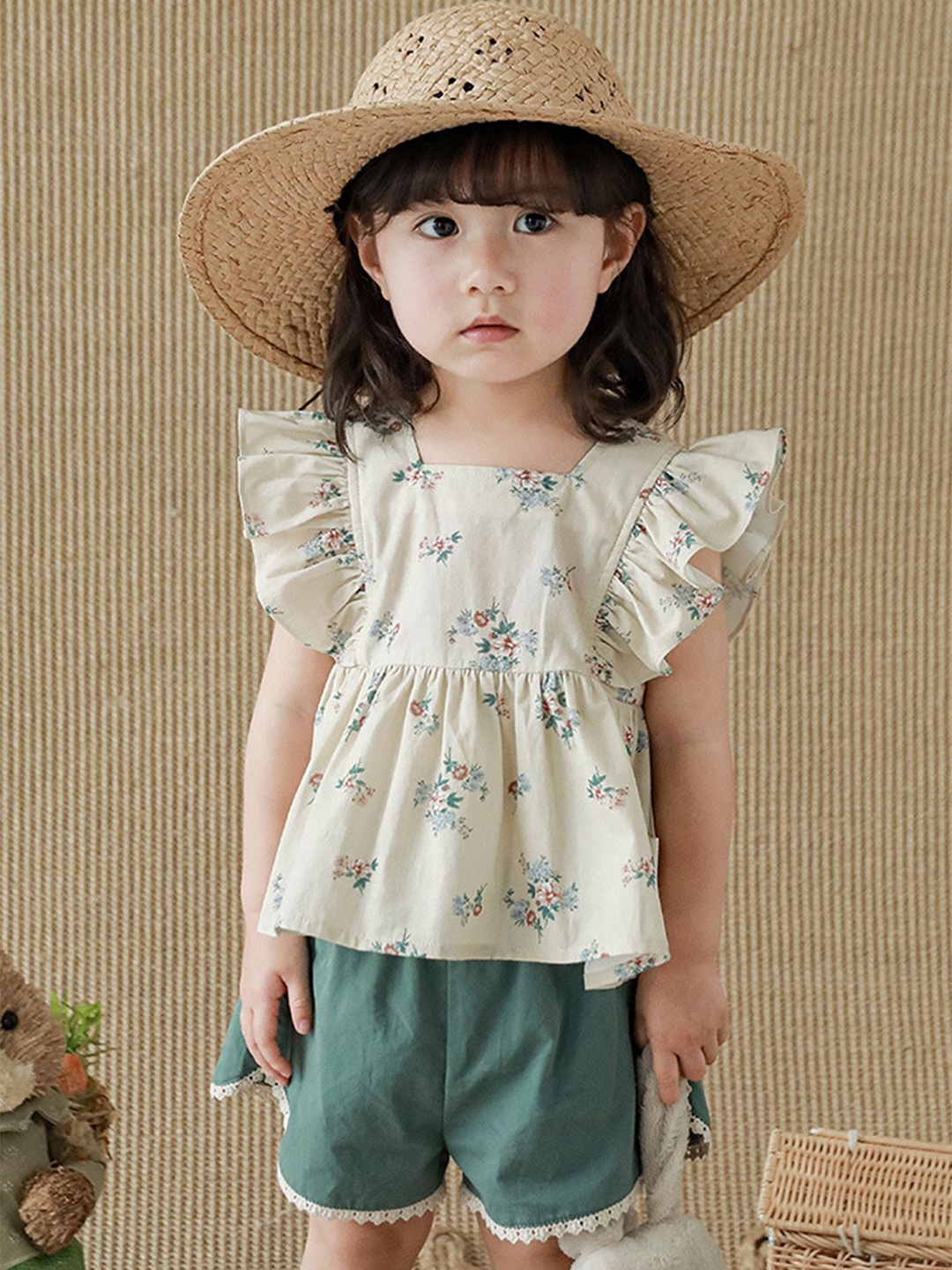 

LULU & SKY Girls Printed Top with Shorts, Beige