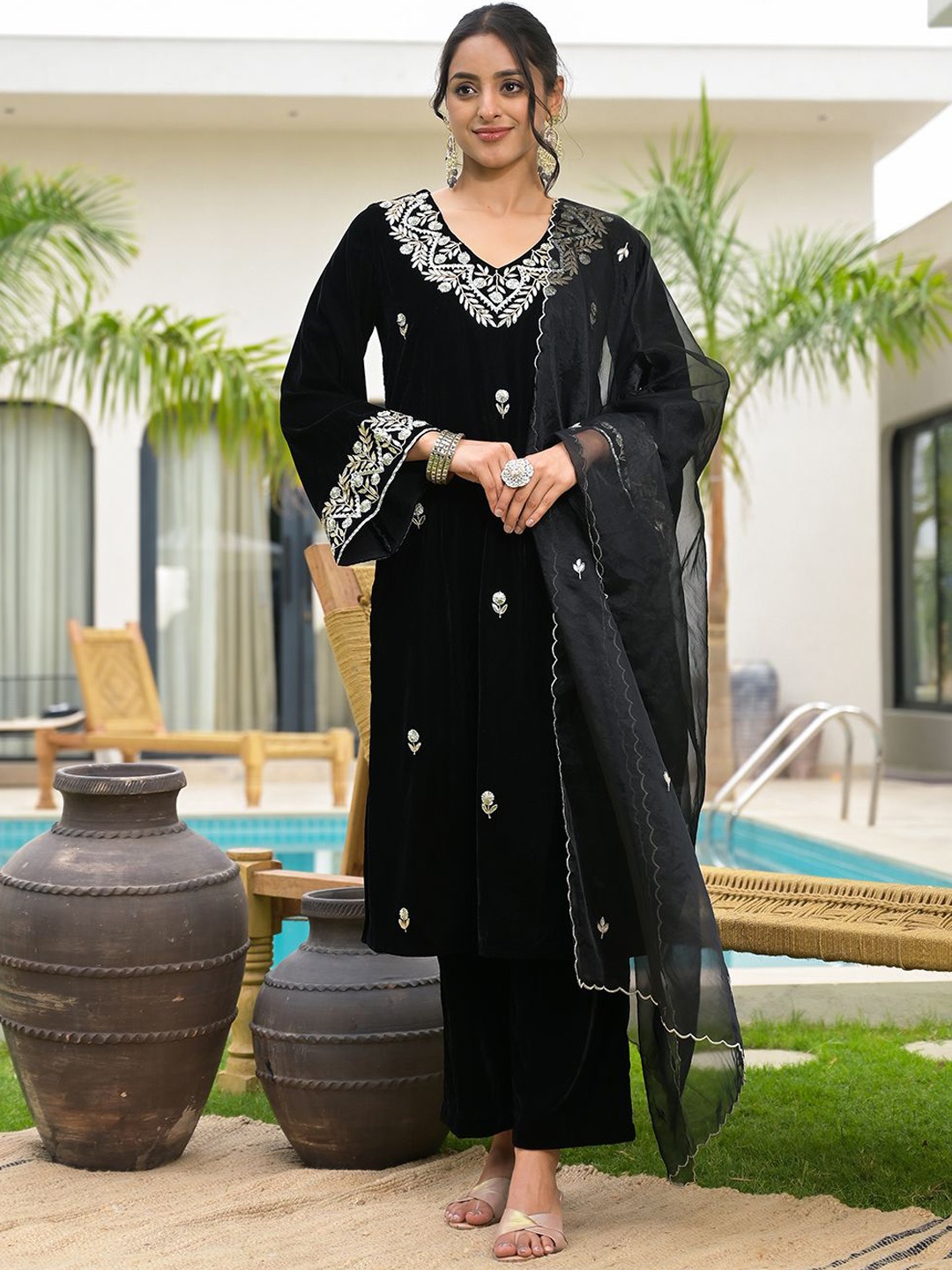 

Divena Floral Embroidered Velvet Straight Kurta With Trouser & Dupatta, Black