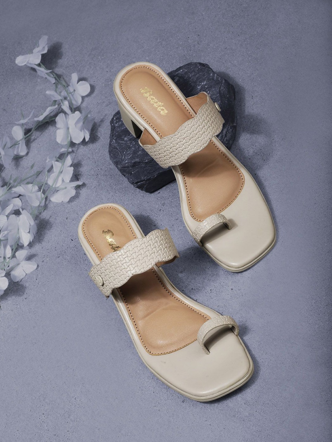 

Bata Women One Toe Block Heel Sandals, White