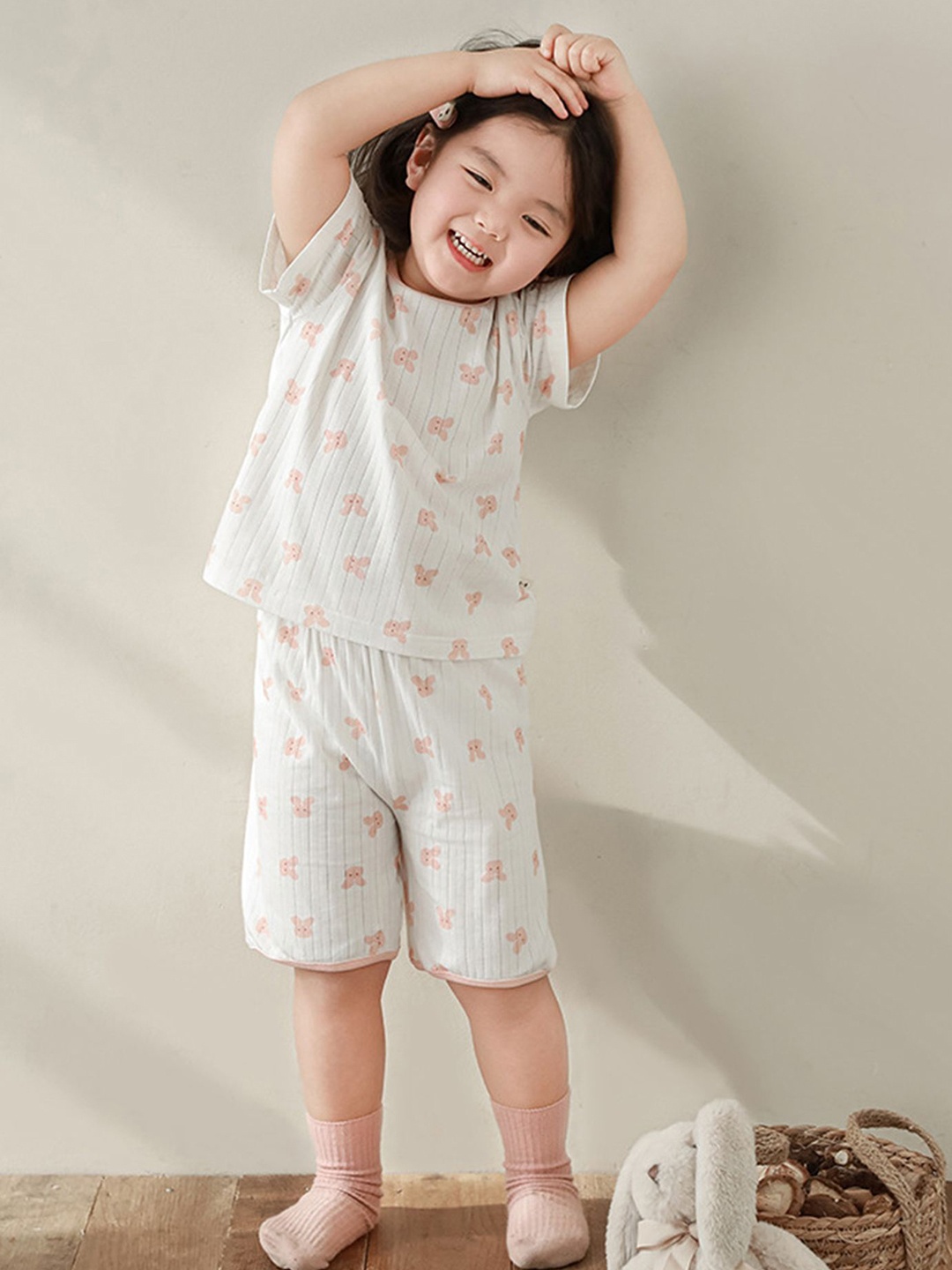 

LULU & SKY Girls Round Neck Short Sleeves Night suit, Pink