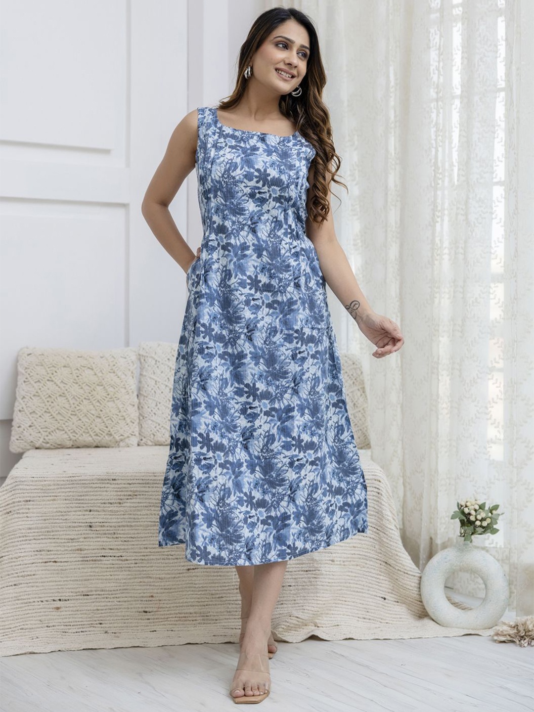 

Nayo Women Floral Printed A-Line Midi Cotton Dress, Blue