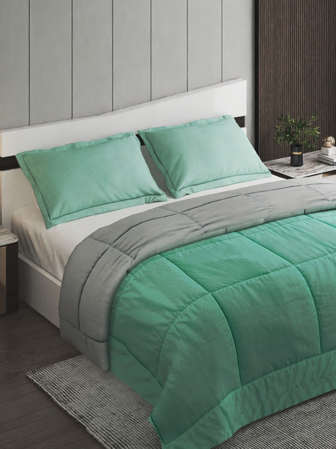 

Home Centre Green Set of 3 Double Bed Comforter