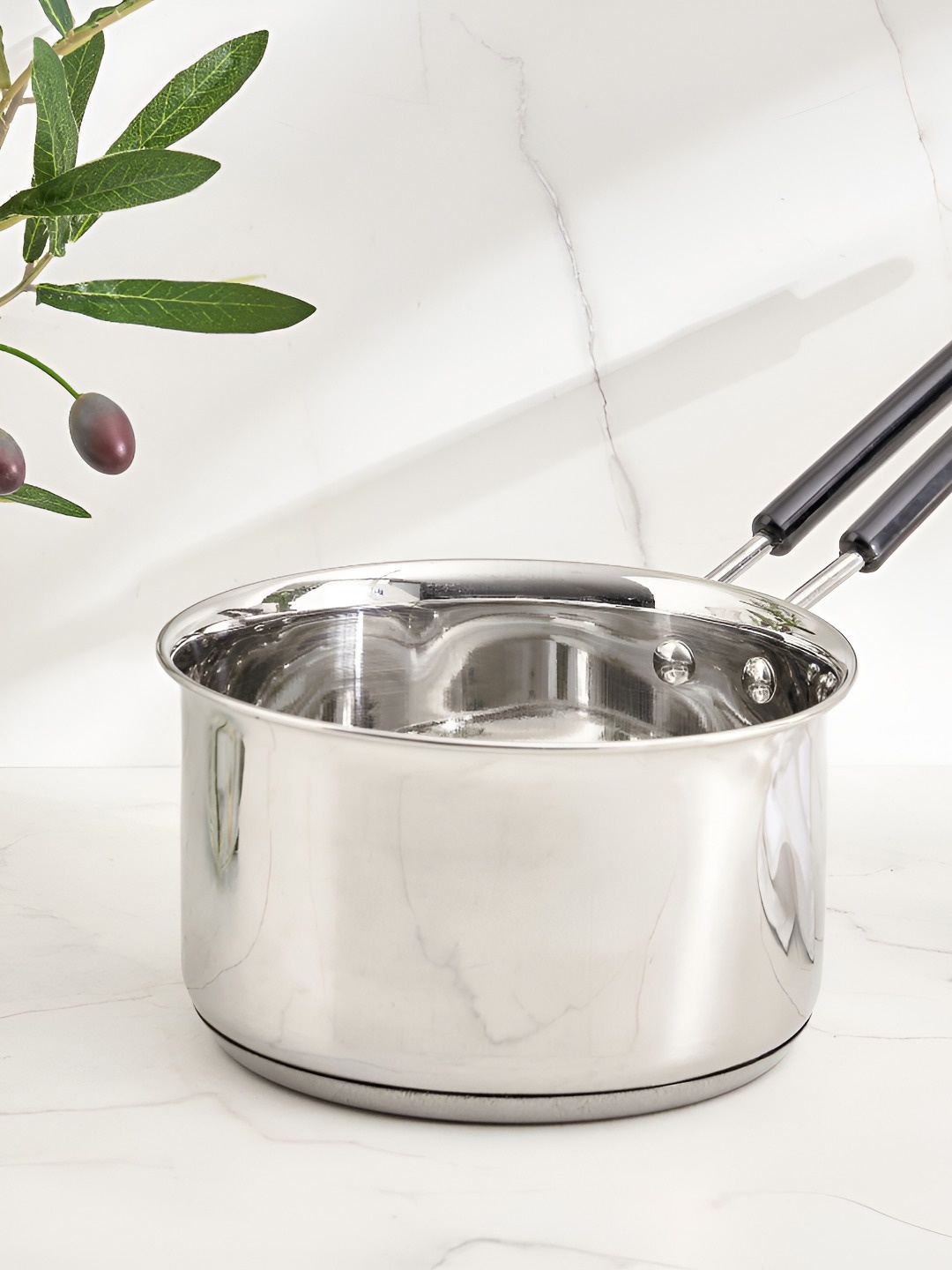 

Home Centre Silver-Toned Stainless Steel Pan