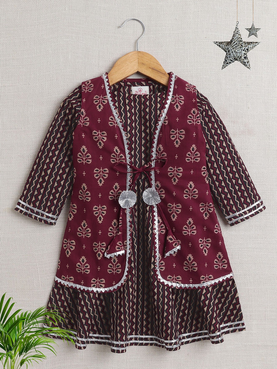 

The Magic Wand Girls Floral Printed Cotton Ethnic Dress With Jacket, Maroon