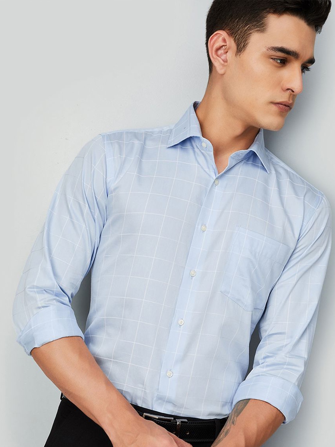 

max Men Spread Collar Windowpane Checked Cotton Casual Shirt, Blue