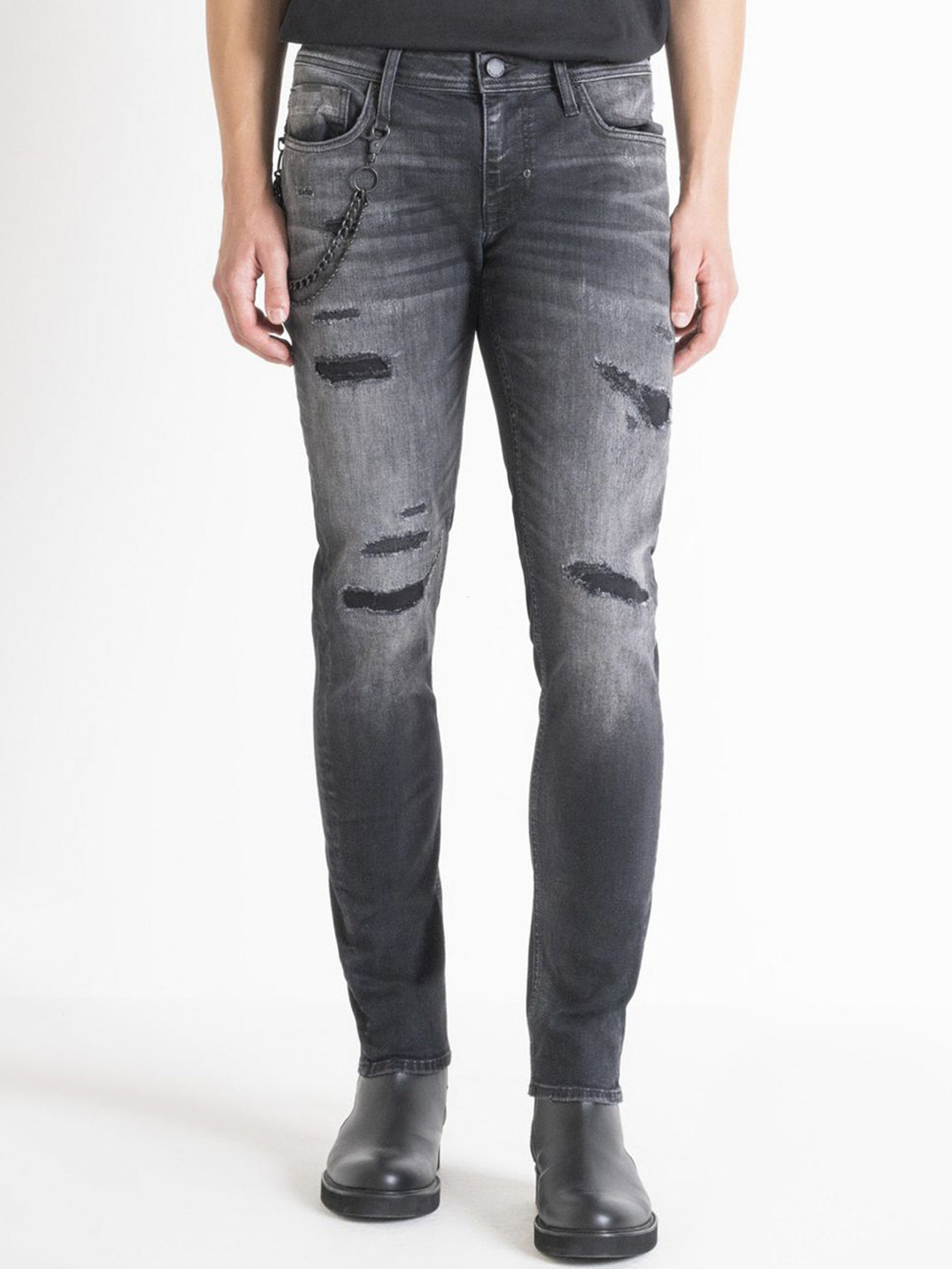 

Antony Morato Men Tapered Fit Mildly Distressed Heavy Fade Jeans, Grey