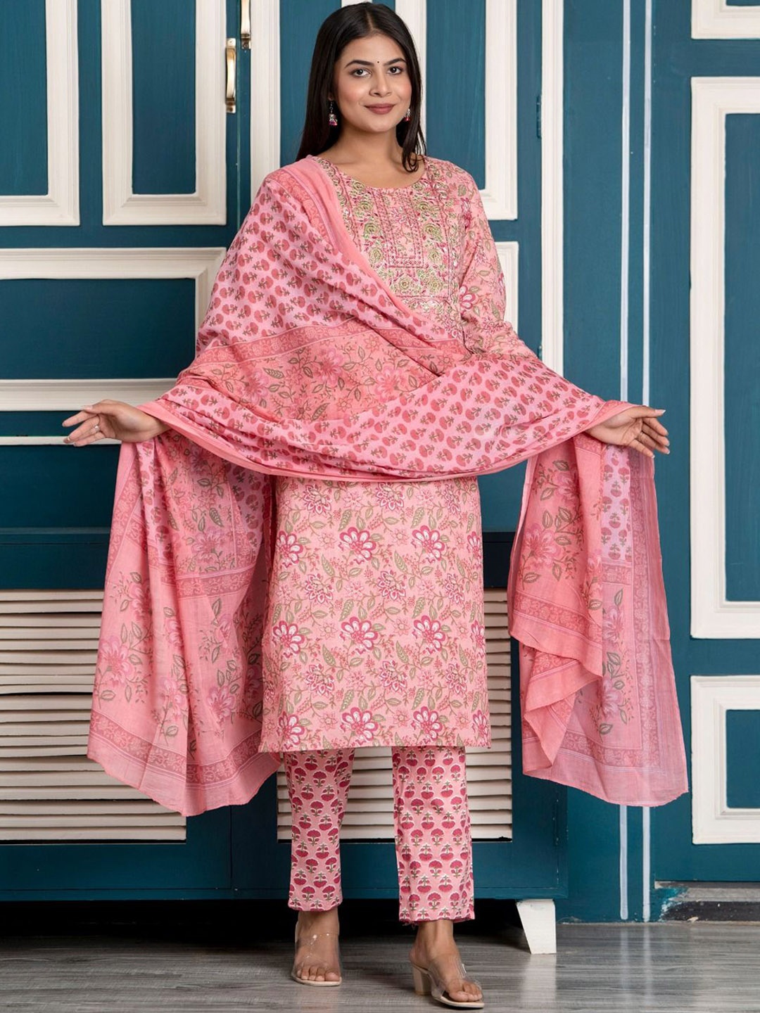 

ANNU PARIDHAN Floral Printed Sequinned Pure Cotton Straight Kurta With Trouser & Dupatta, Pink