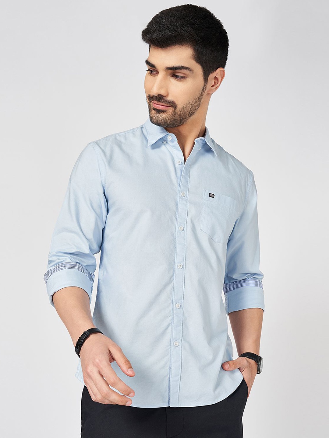 

BYFORD by Pantaloons Men Spread Collar Solid Cotton Slim Fit Casual Shirt, Blue