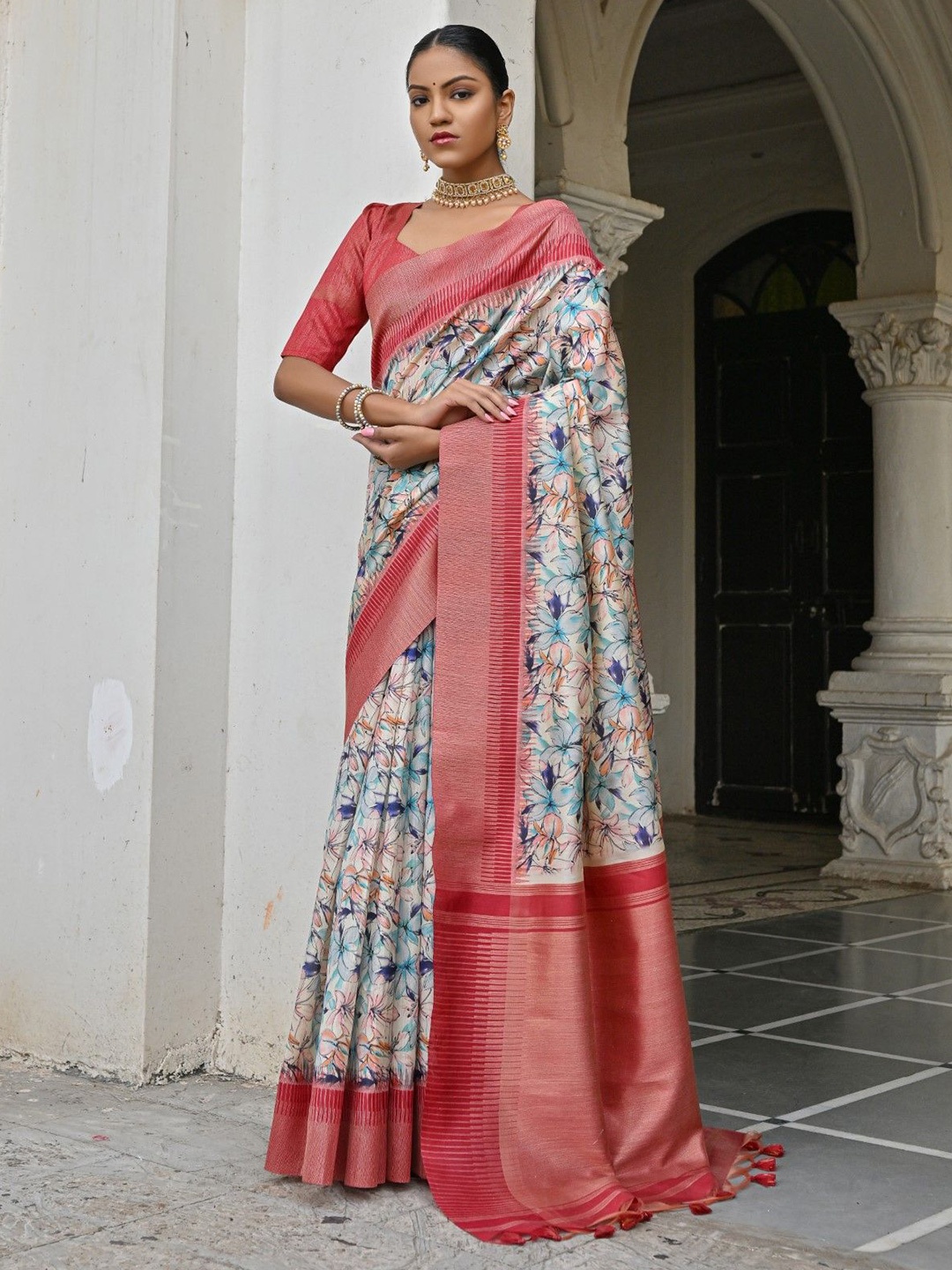 

Jinal & Jinal Floral Zari Pure Silk Tussar Saree, Blue