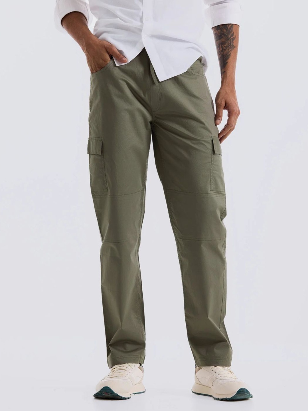 

Beyours Men Relaxed Cargos Trousers, Green