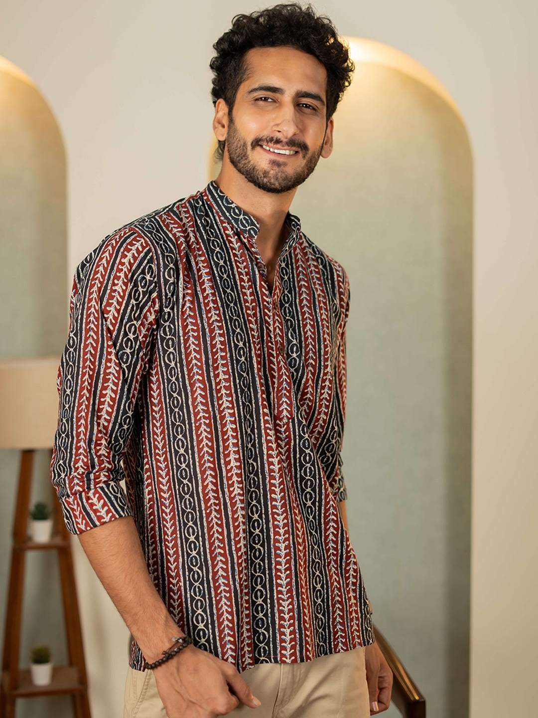 

Shasak Men Geometric Printed Kurta, Multi