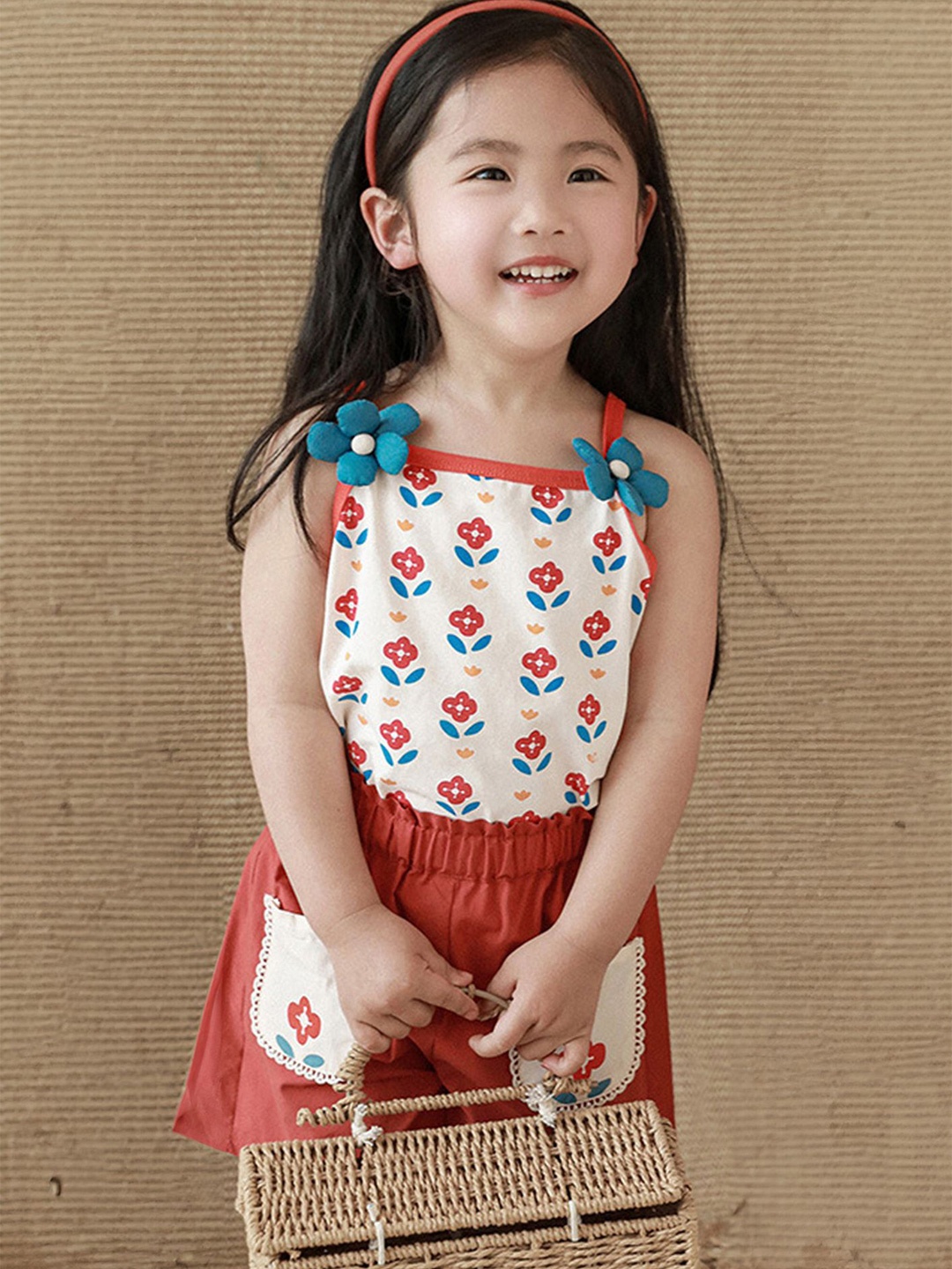 

LULU & SKY Girls Printed Top with Shorts, Red
