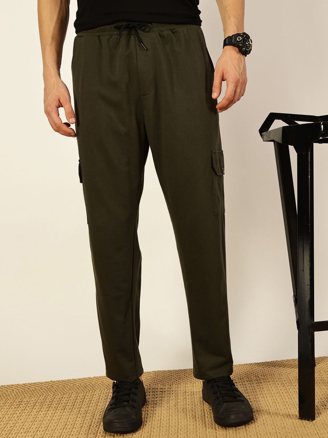 

Thomas Scott Men Mid-Rise Track Pants, Olive
