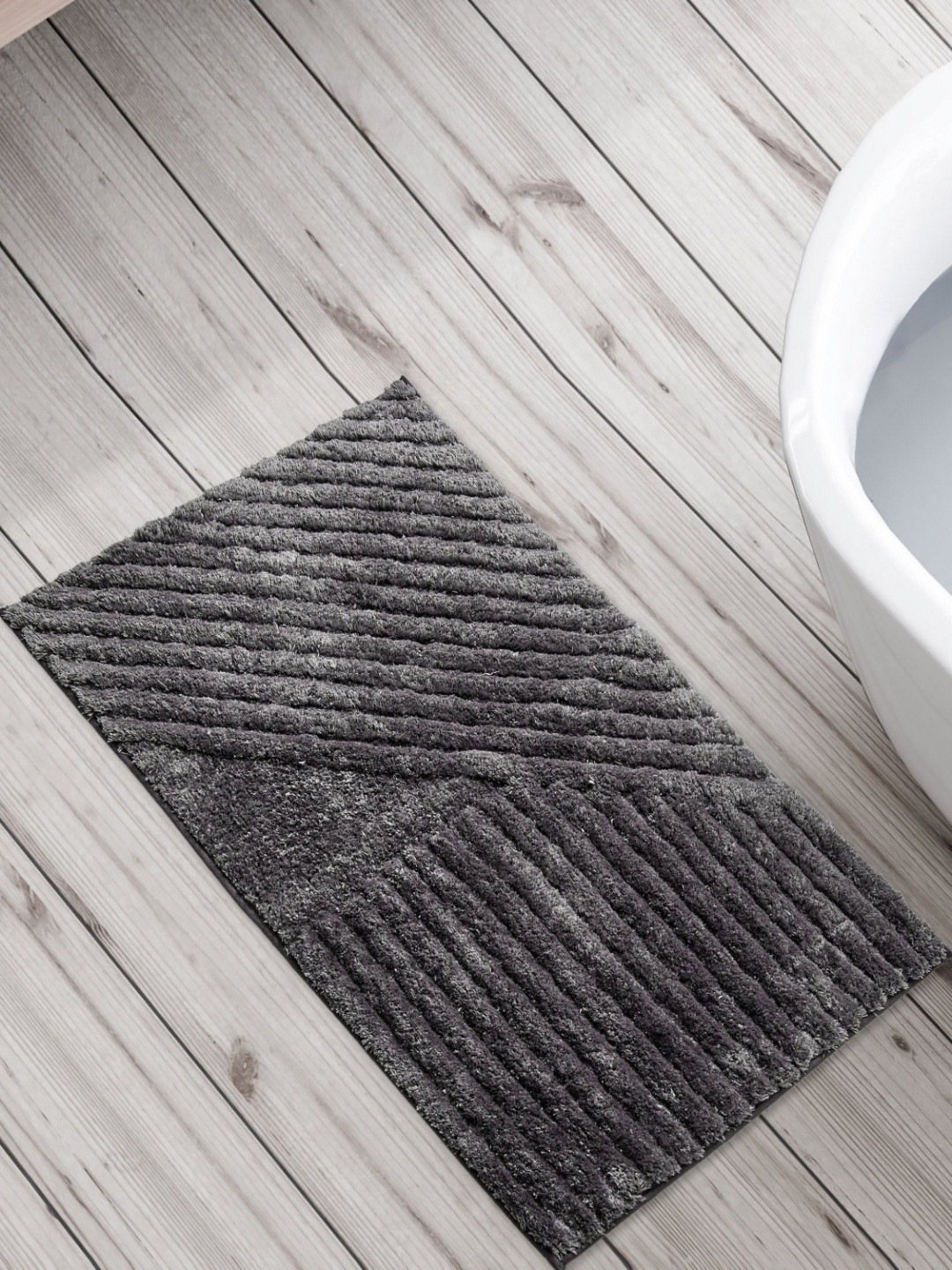 

Home Centre Nova Whisper Hilo Grey Anti Slip 120 GSM Bath Rug