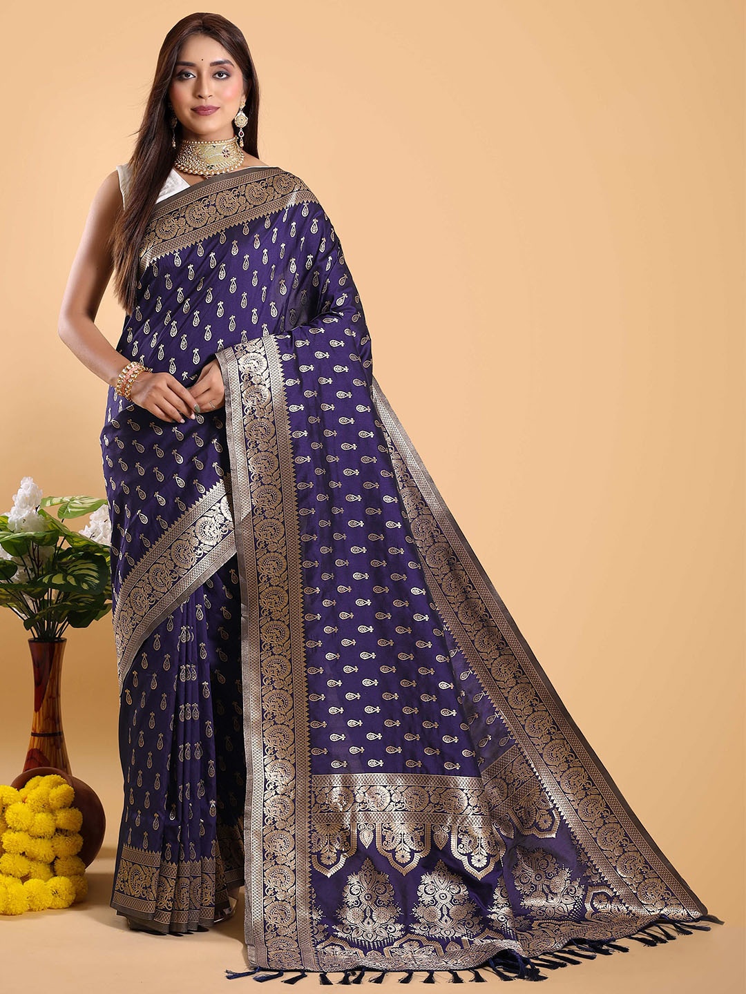 

HEER FASHION Woven Design Zari Banarasi Saree, Purple