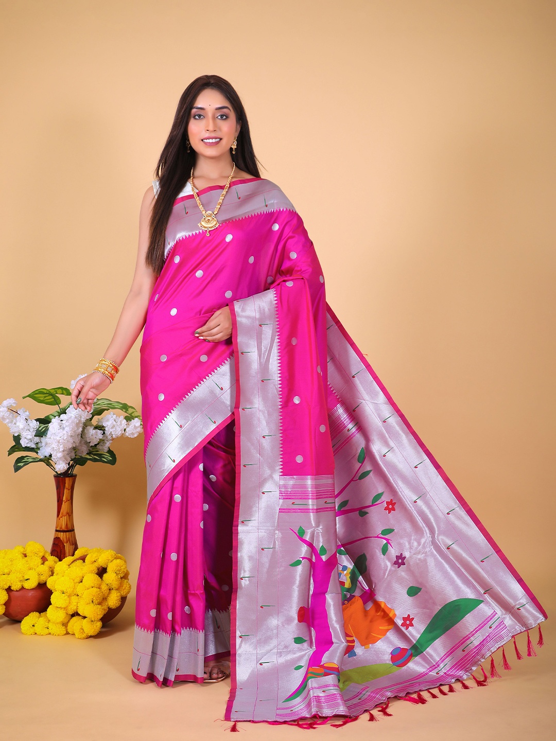 

HEER FASHION Polka Dot Woven Design Paithani Saree, Pink