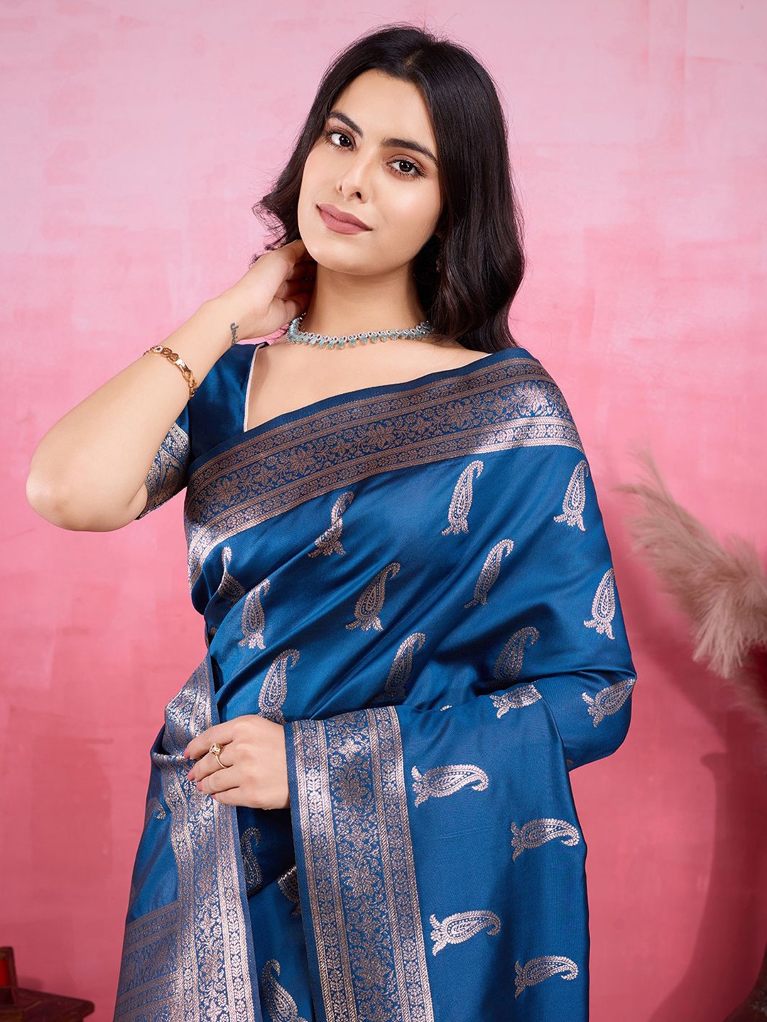 

NIWAA Woven Design Zari Pure Silk Kanjeevaram Saree, Blue