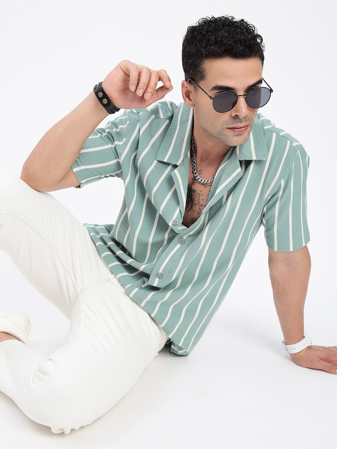

SHOWOFF Men Standard Cuban Collar Vertical Striped Cotton Relaxed Fit Casual Shirt, Green