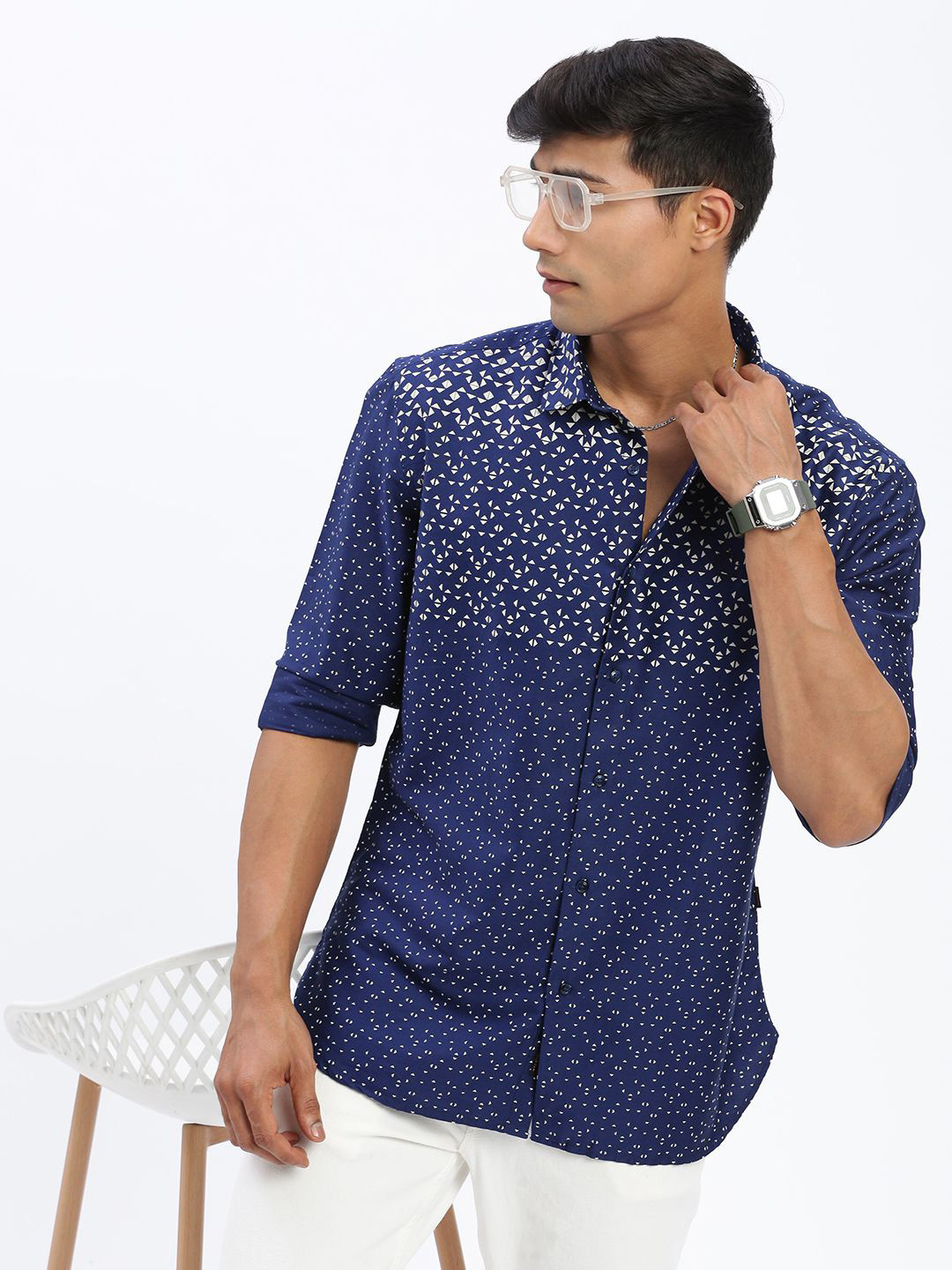 

SHOWOFF Men Premium Spread Collar Geometric Printed Cotton Casual Shirt, Navy blue