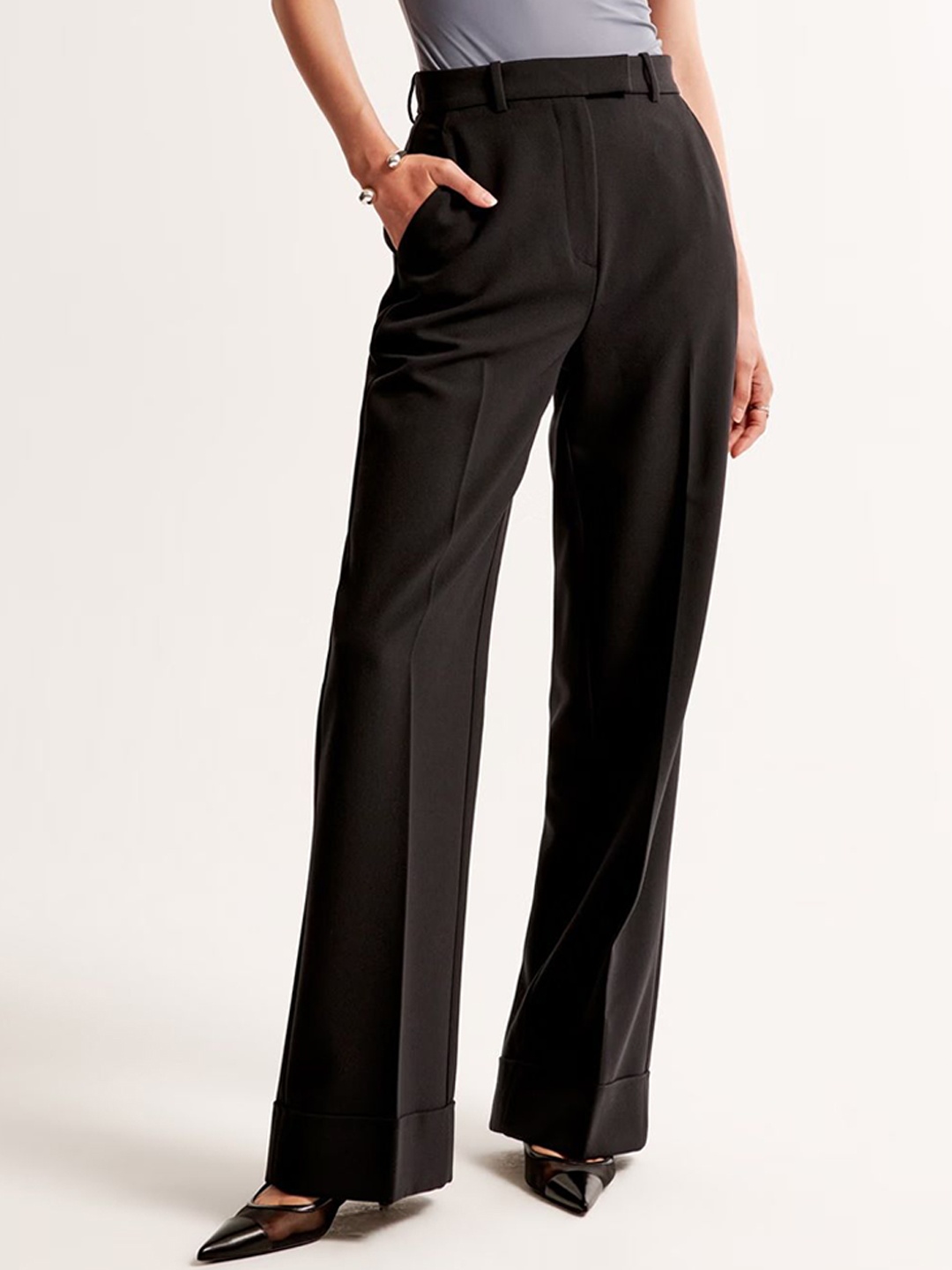 

FNOCKS Women Trousers, Black
