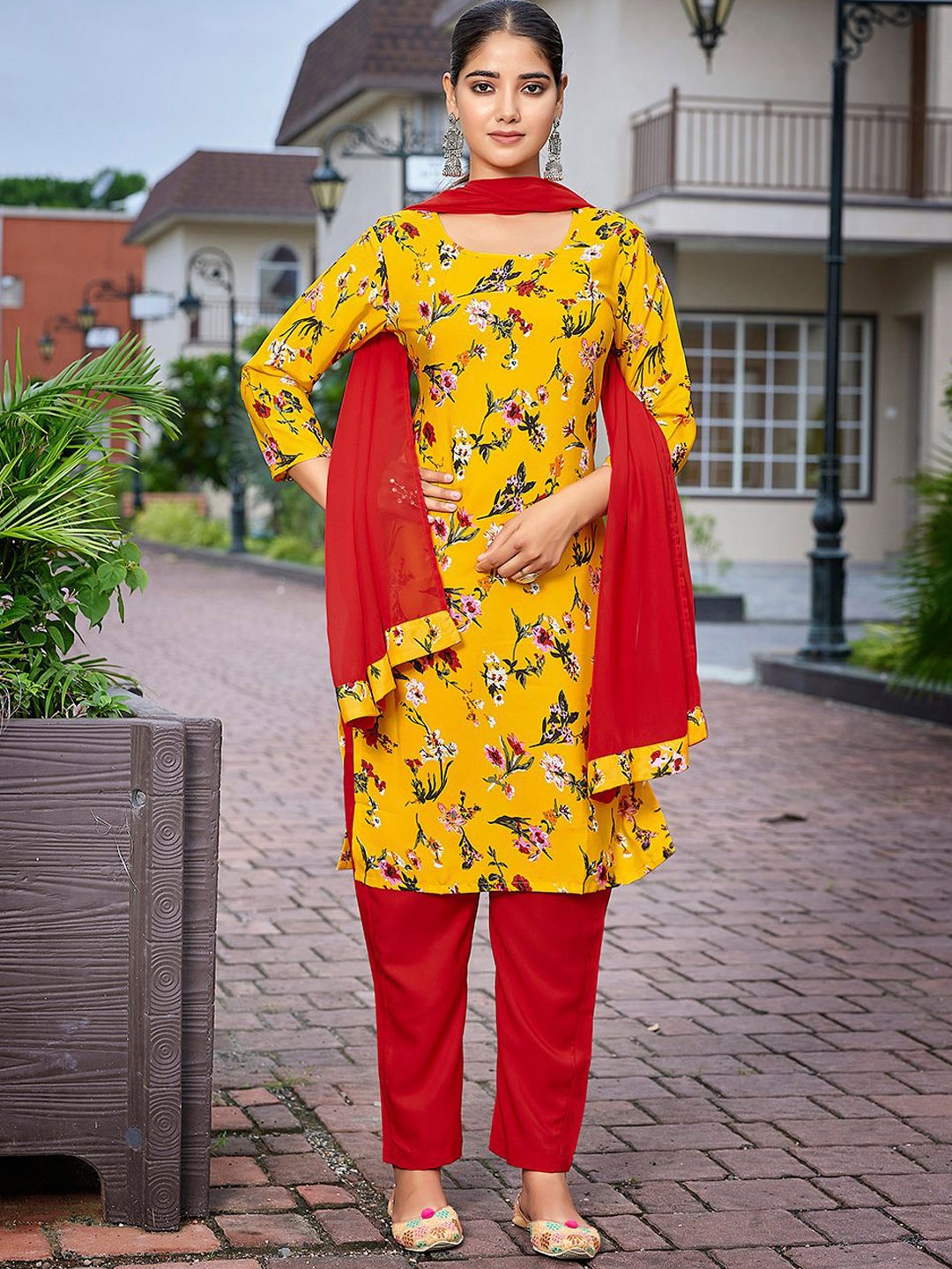 

Royal Export Floral Printed Straight Kurta With Trousers & Dupatta, Yellow