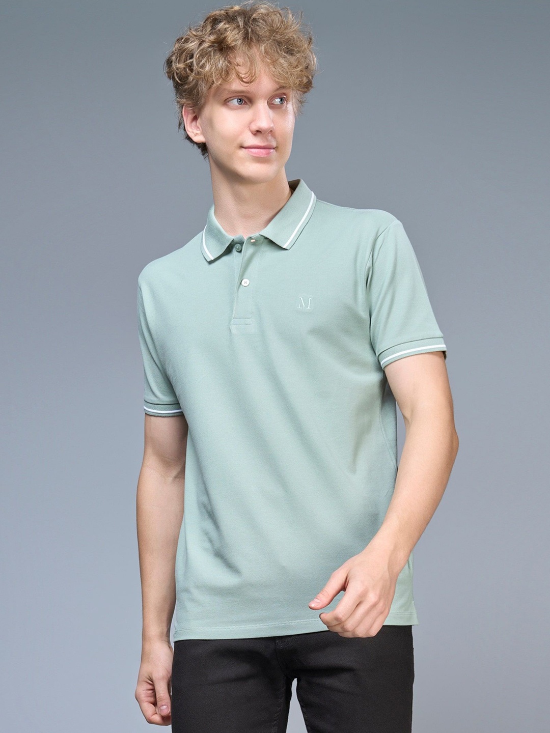 

MAXZONE Men Solid Polo Collar T-shirt, Sea green