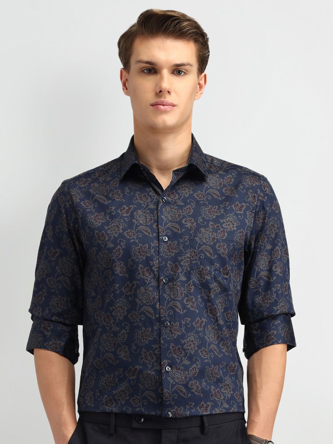 

Arrow Men Classic Spread Collar Floral Printed Cotton Casual Shirt, Navy blue