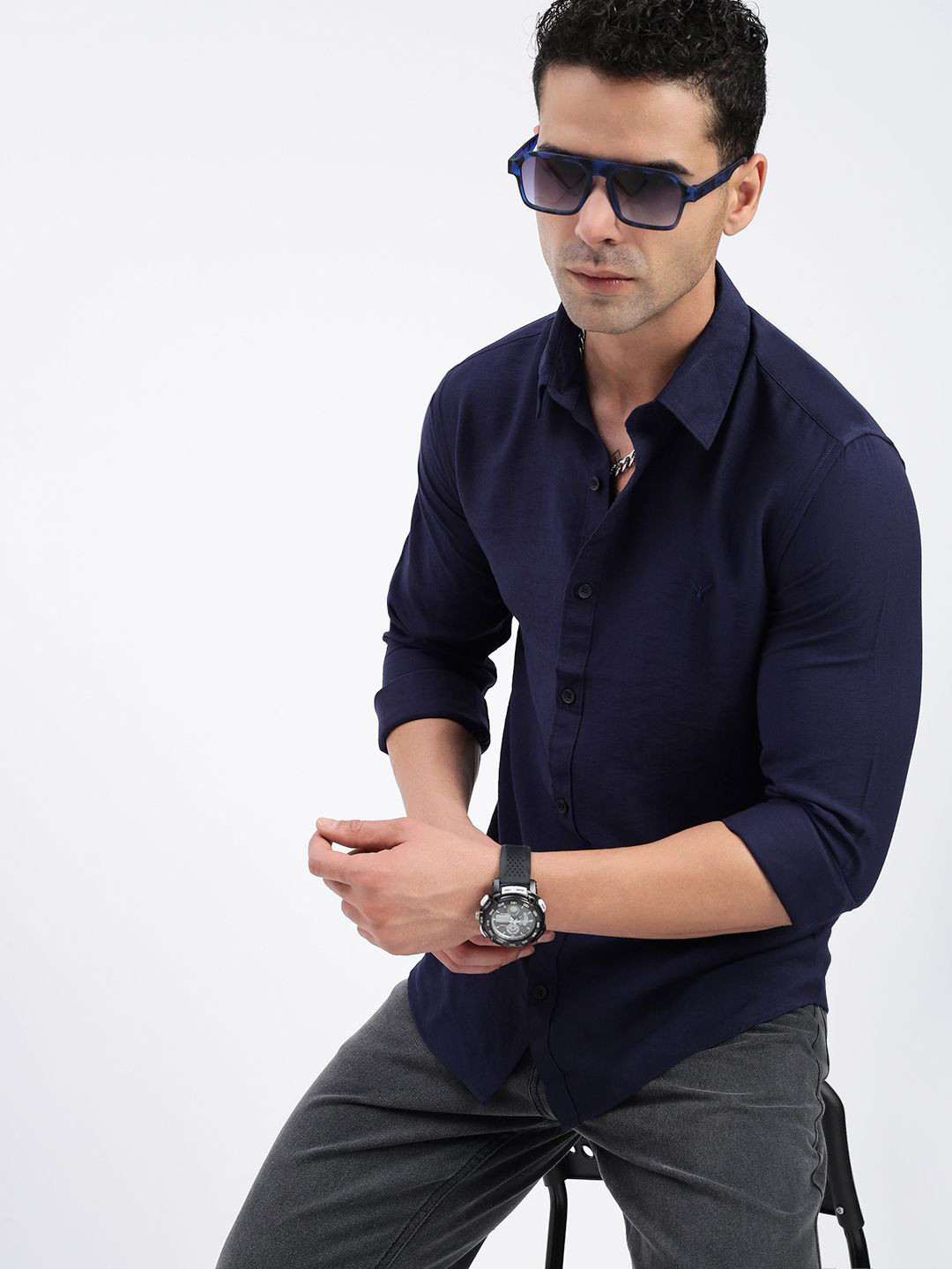 

SHOWOFF Men Standard Spread Collar Solid Cotton Casual Shirt, Navy blue