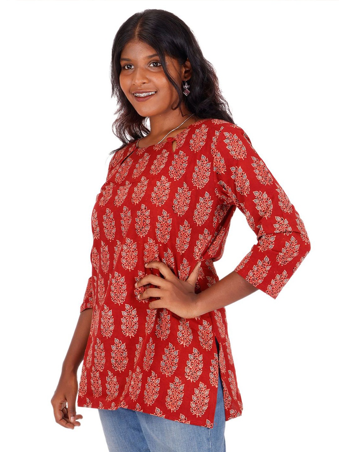 

Avishya Ethnic Motifs Printed Pure Cotton Kurti, Red