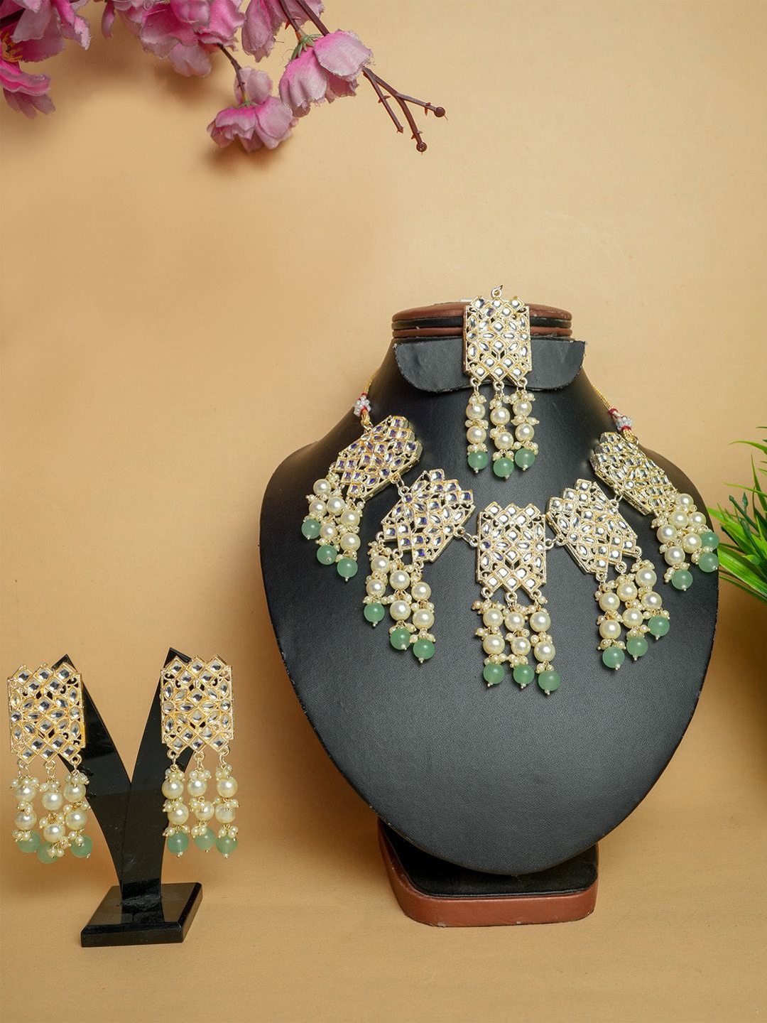 

VIRAASI Gold-Plated Kundan Studded & Beaded Jadau Jewellery Set