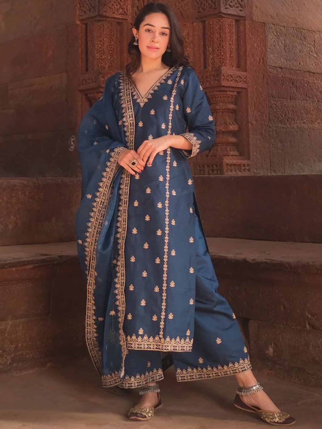 

Royal Export Floral Embroidered Sequinned Straight Kurta with Palazzos & Dupatta, Blue