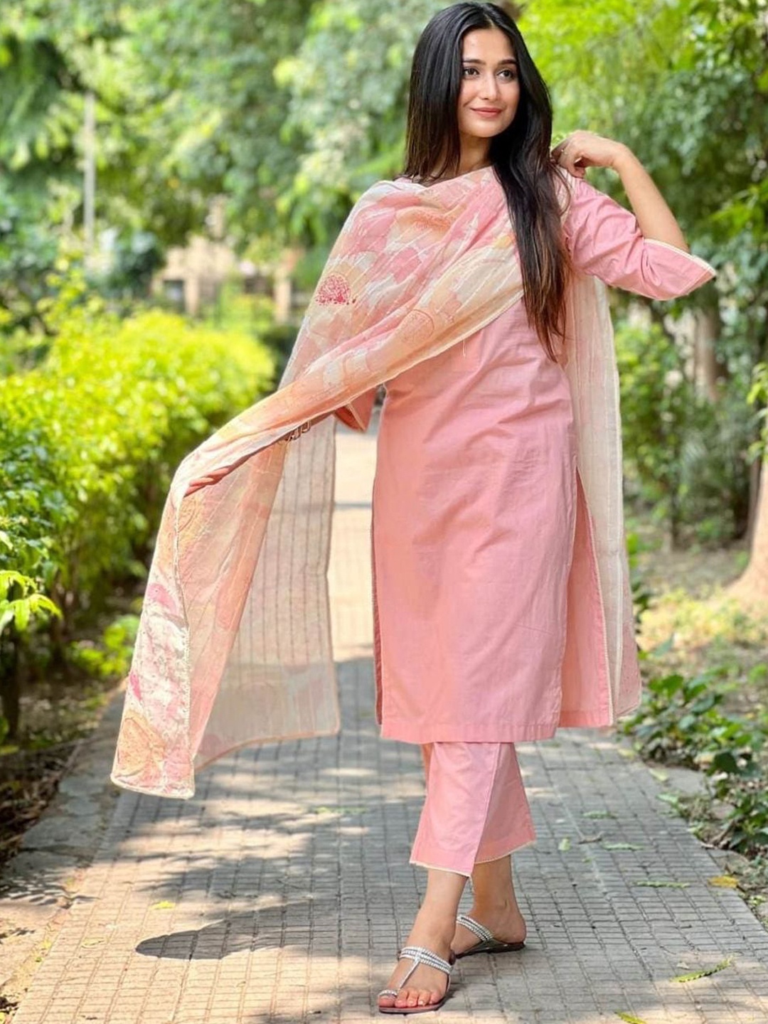 

KALINI Sweetheart Neck Kurta with Trouser & Dupatta, Pink