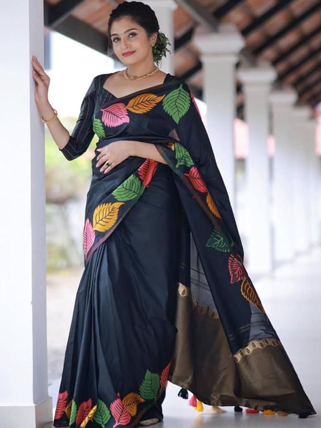 

S.K.C Ethnic Motifs Zari Art Silk Banarasi Saree with Blouse Piece, Black