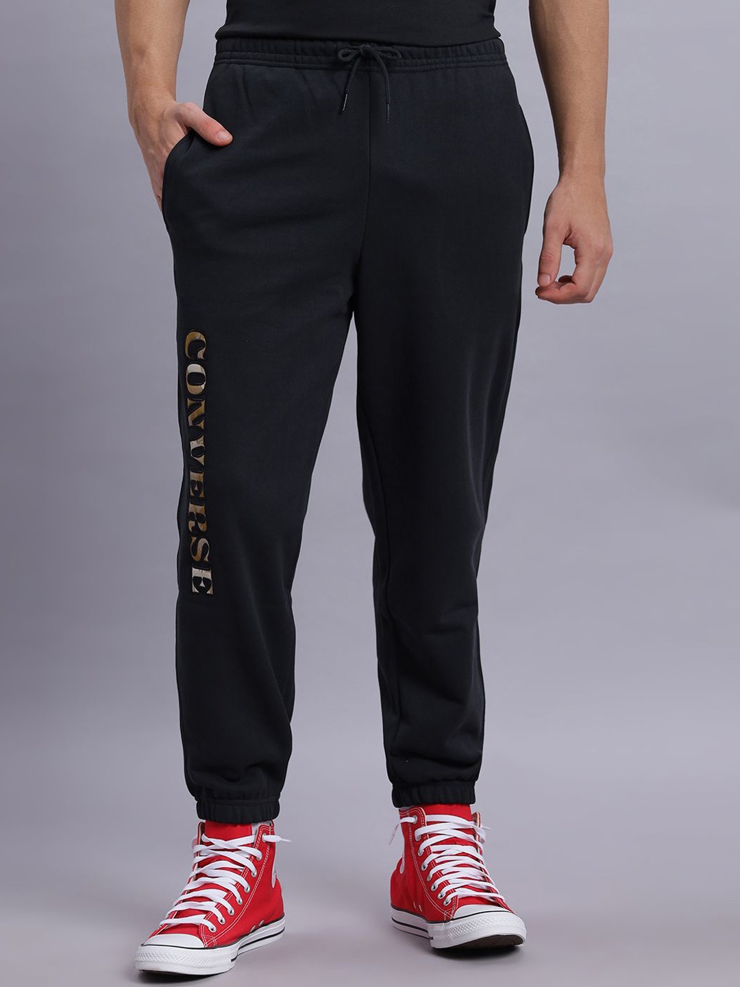 

Converse Men Camo Sweatpants, Black