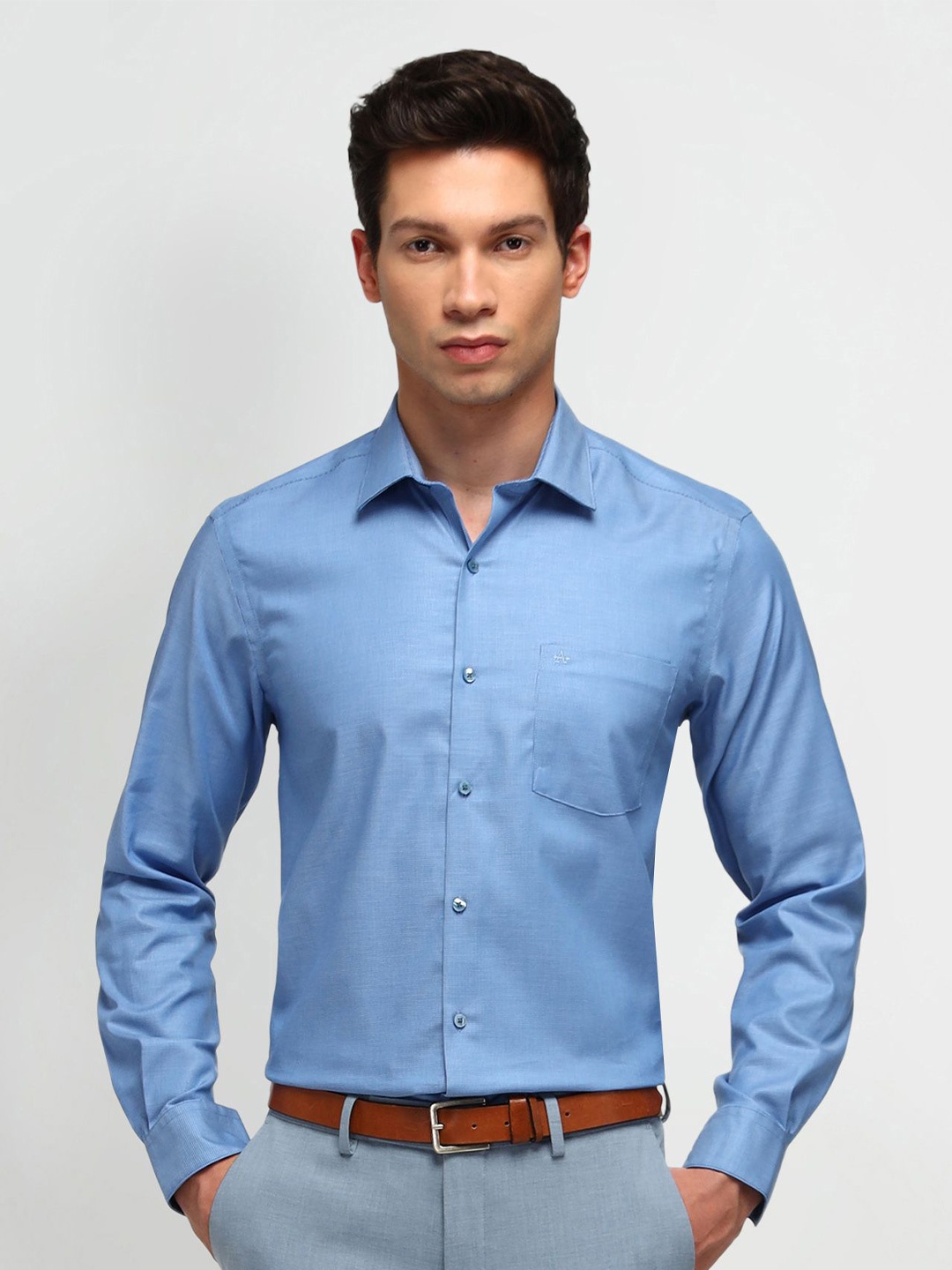 

Arrow Men Manhattan Spread Collar Solid Cotton Slim Fit Casual Shirt, Blue