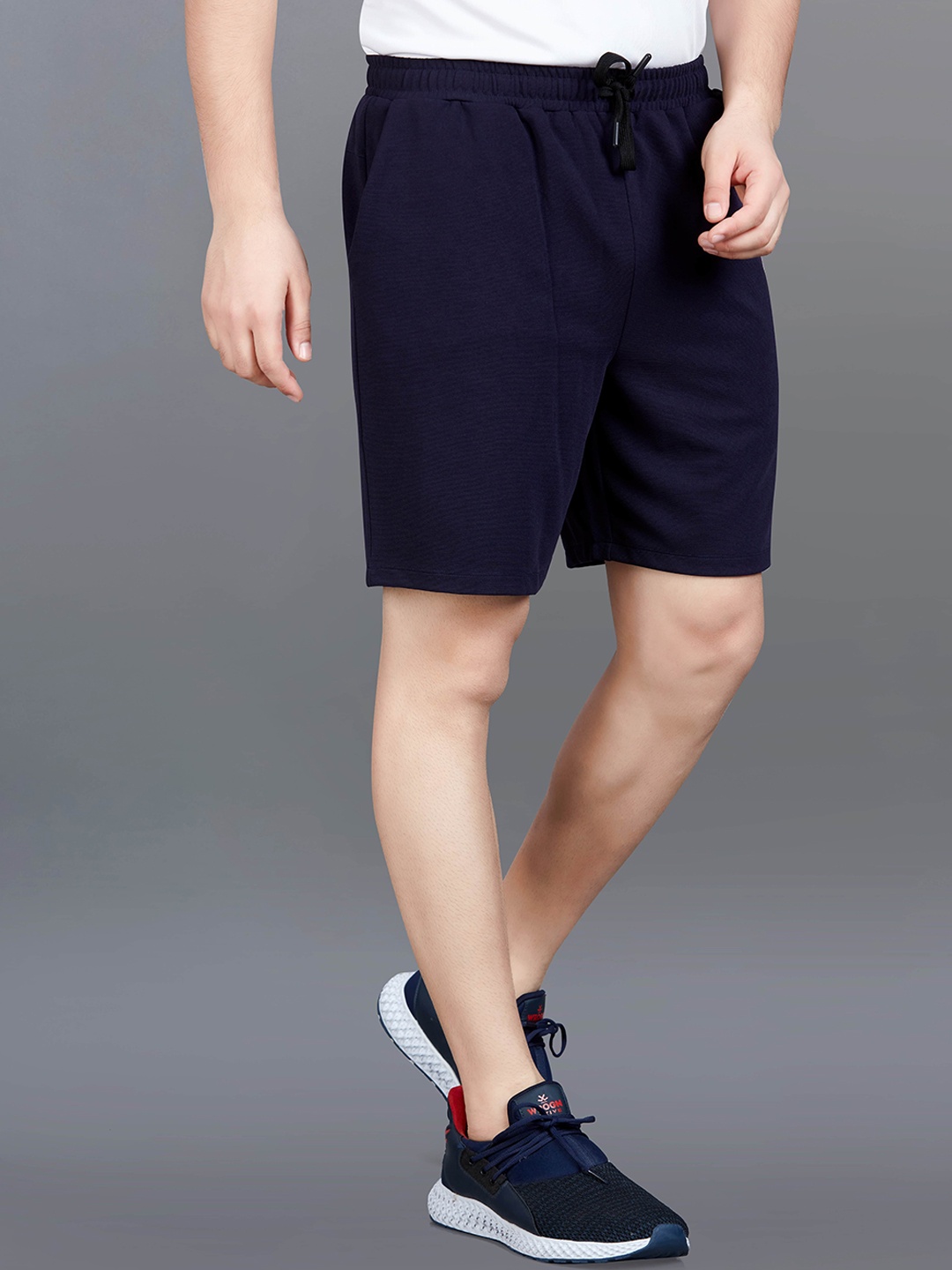 

HRX by Hrithik Roshan Men Regular Fit Mid-Rise Rapid-Dry Shorts, Navy blue