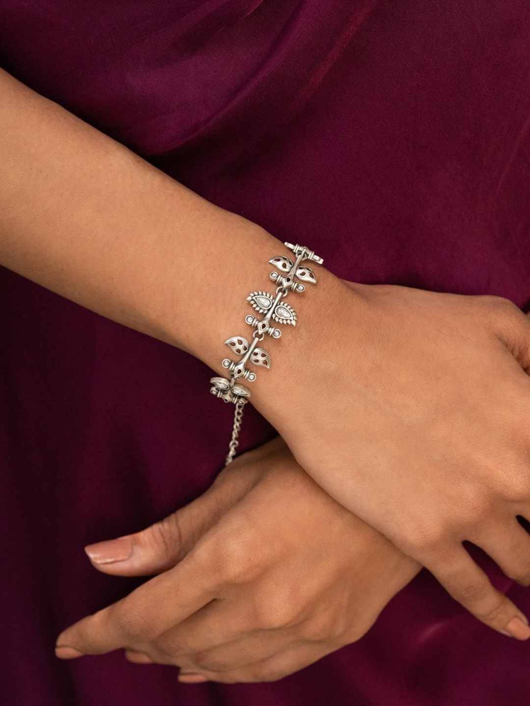 

SHAYA 925 Sterling Silver Oxidised Stone Studded Sajna Sawarna Wraparound Bracelet