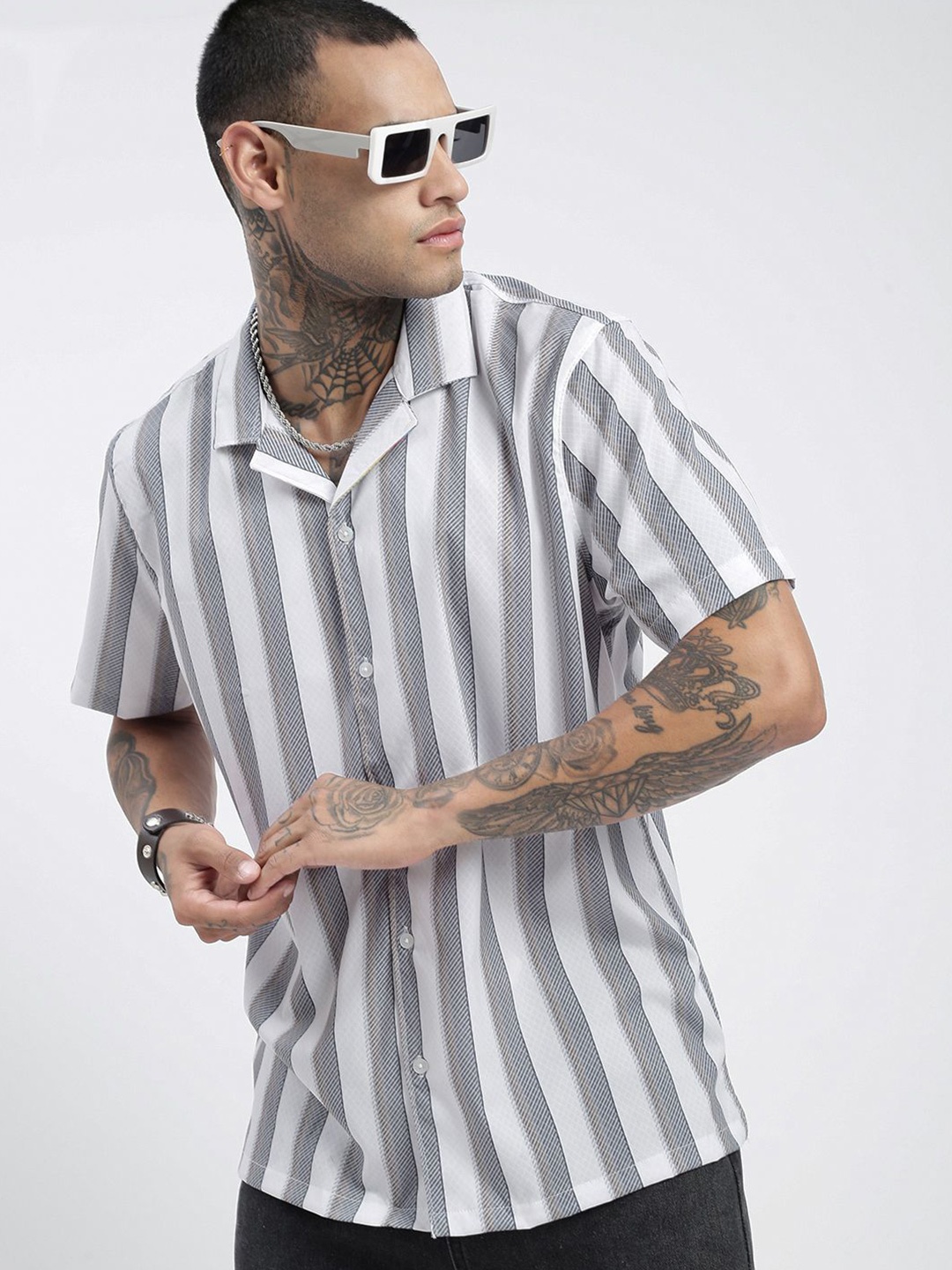 

SHOWOFF Men Comfort Cuban Collar Vertical Striped Cotton Casual Shirt, Grey