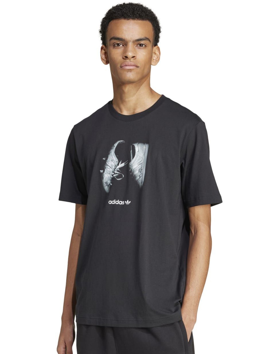 

ADIDAS Originals Men Solid Round Neck Cotton T-shirt, Black