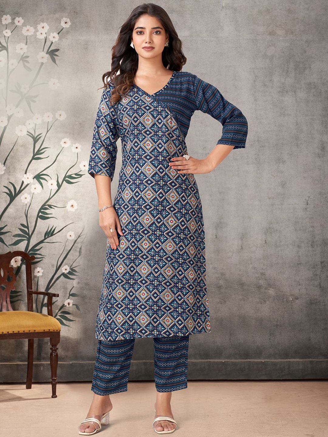 

KALINI Ethnic Motifs Printed Kurta With Palazzos, Blue