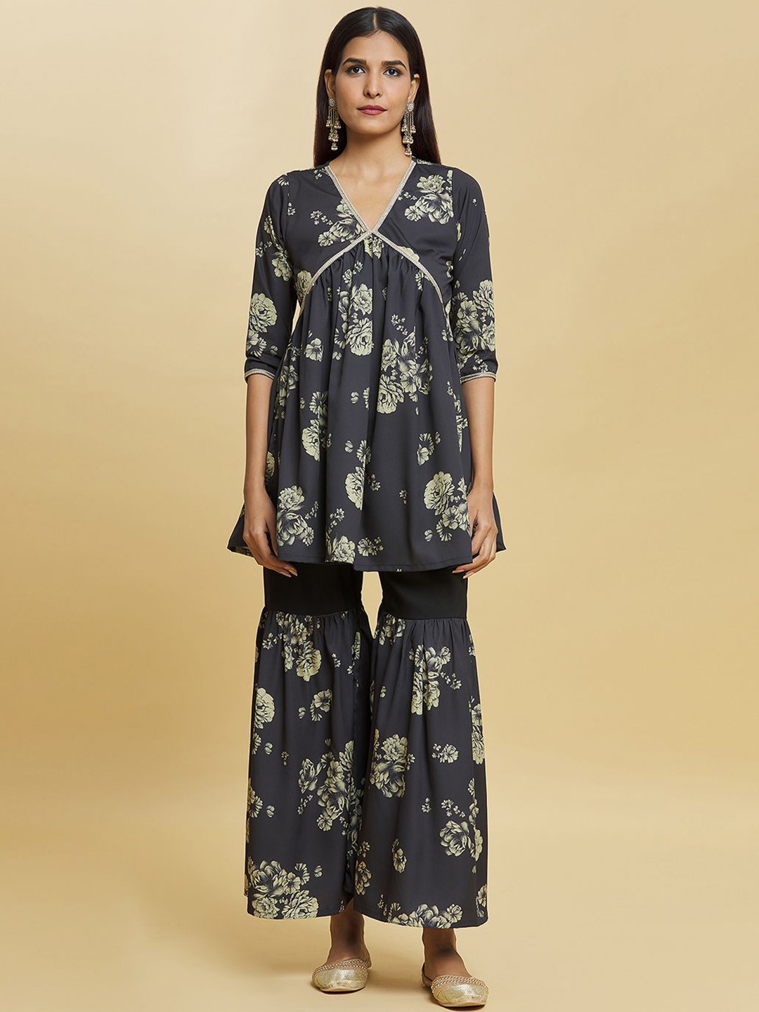 

Adara Khan Women Floral Printed Regular Kurti with Sharara, Grey