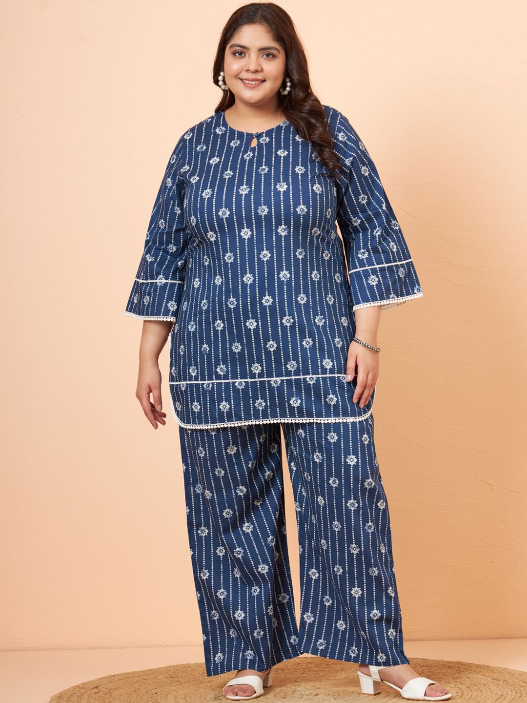 

Tissu Plus Size Floral Printed Keyhole Neck Flared Sleeves Pure Cotton Tunic With Palazzos, Blue