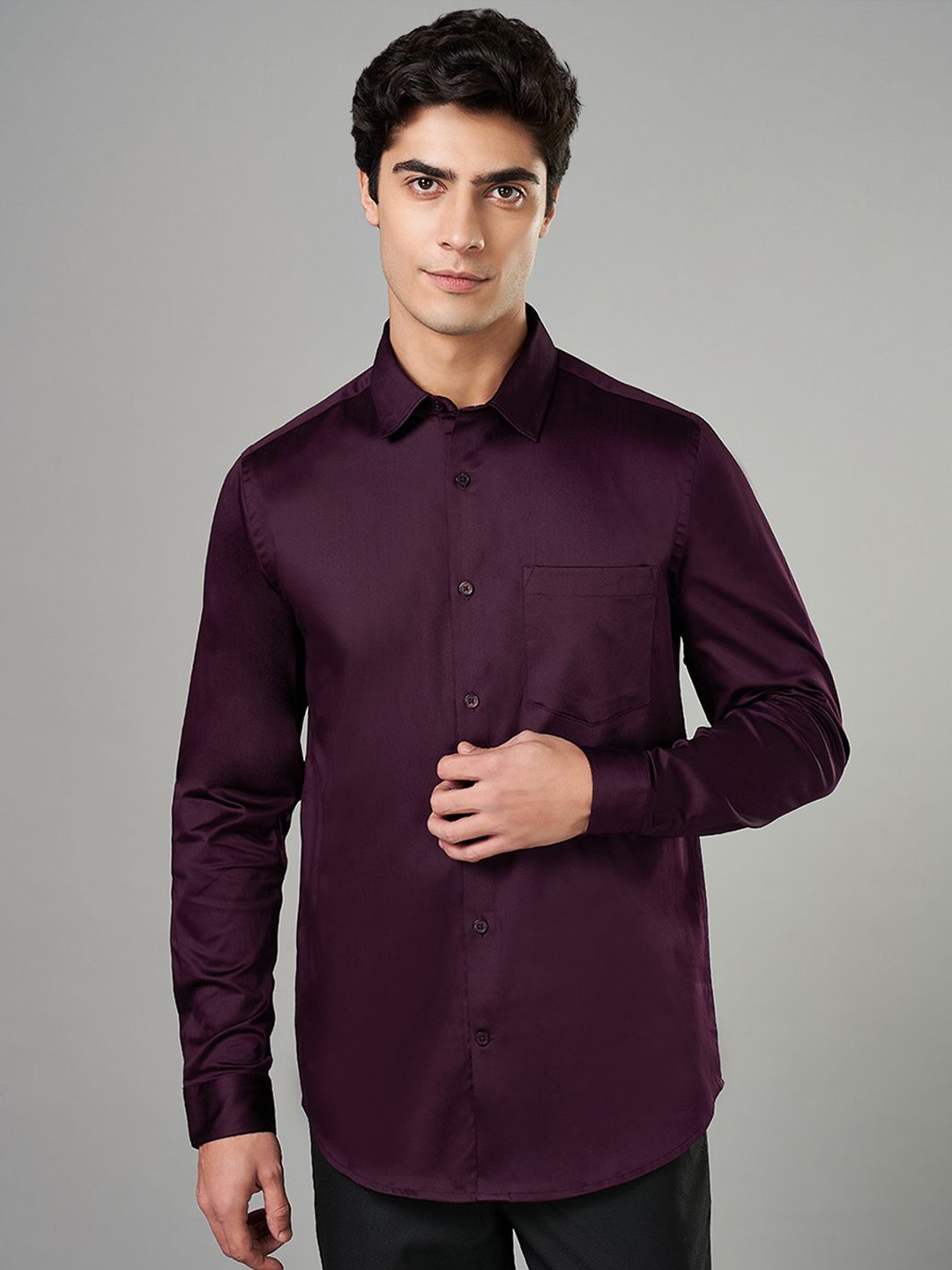 

Peregrine by Pantaloons Men Spread Collar Solid Cotton Slim Fit Formal Shirt, Maroon