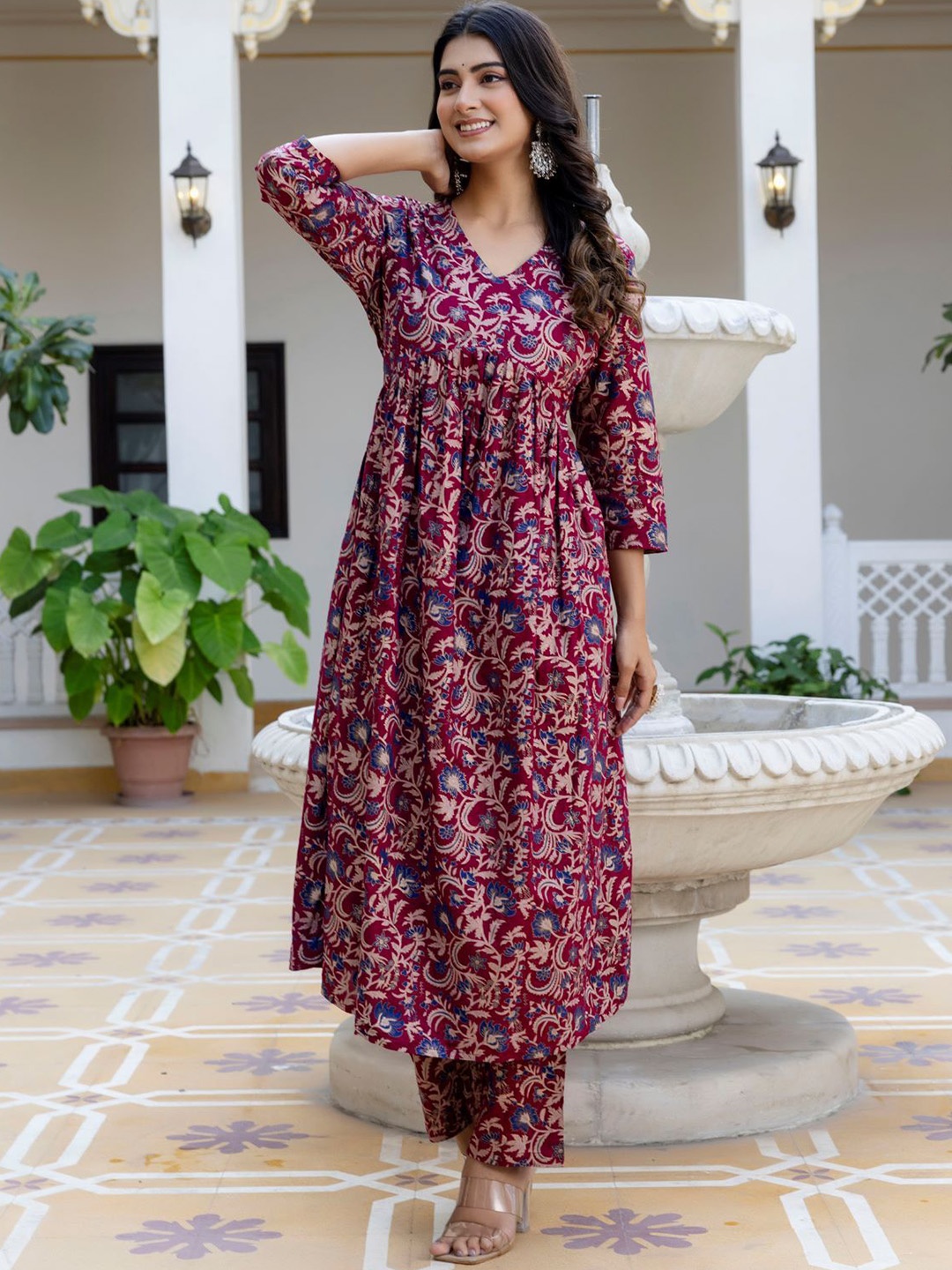 

Charnest Floral Printed V-Neck Anarkali Kurta with Trousers, Maroon