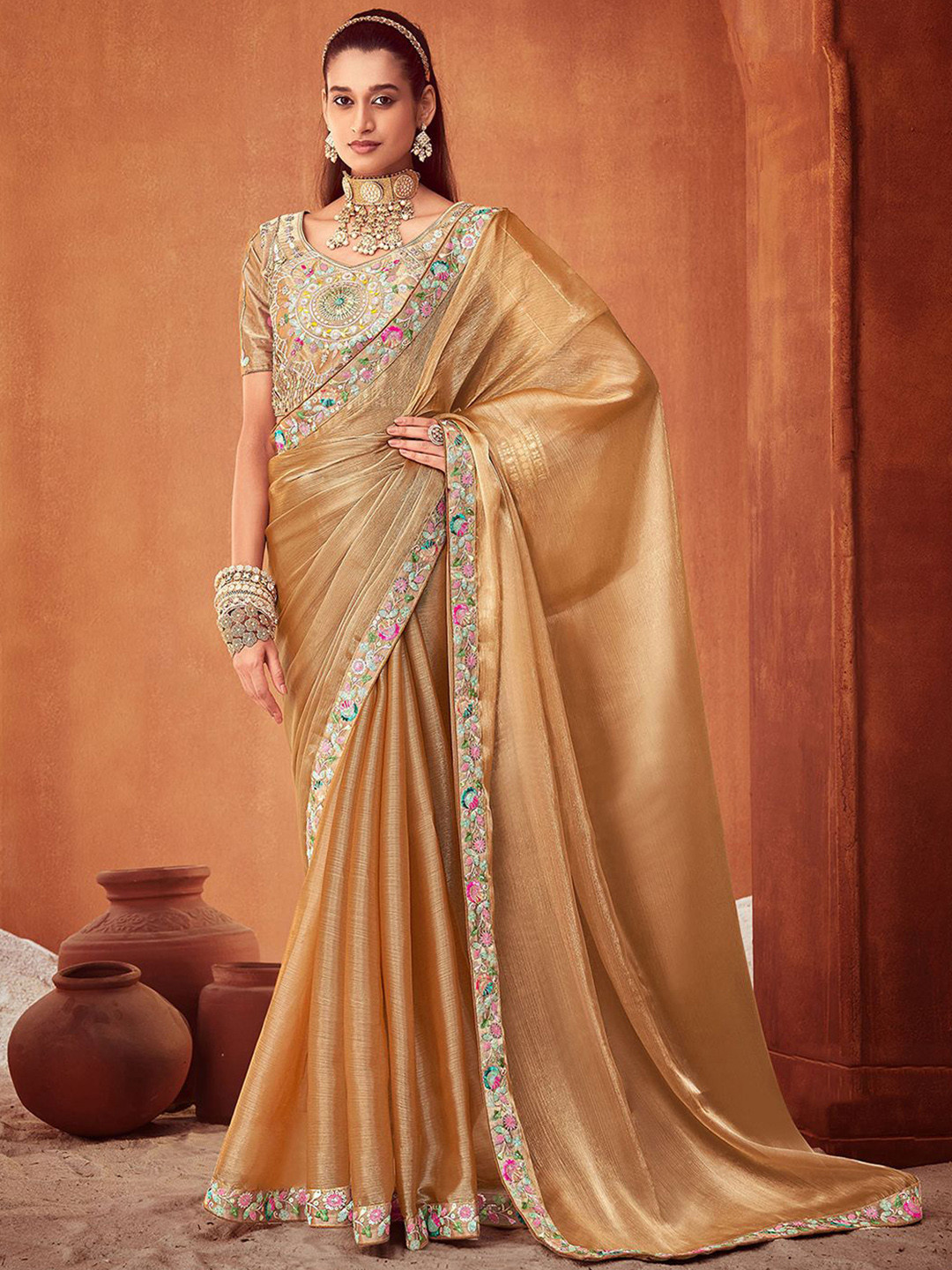 

SANSKAR Solid Embroidered Saree, Gold