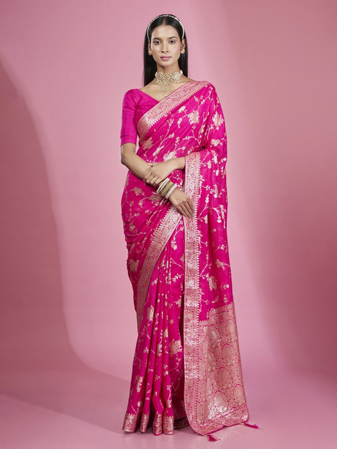 

ISHKIYA Woven Design Zari Khadi Saree, Magenta