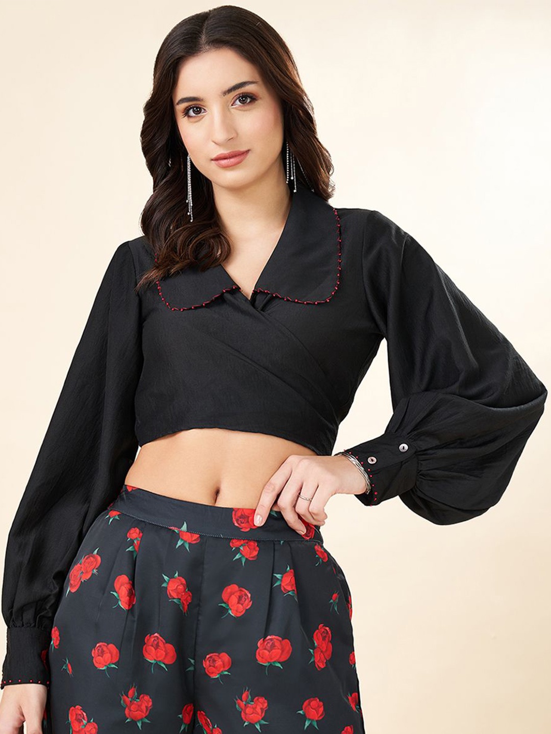 

AKKRITI BY PANTALOONS Women Solid Mandarin Collar Puff Sleeve Crop Top, Black