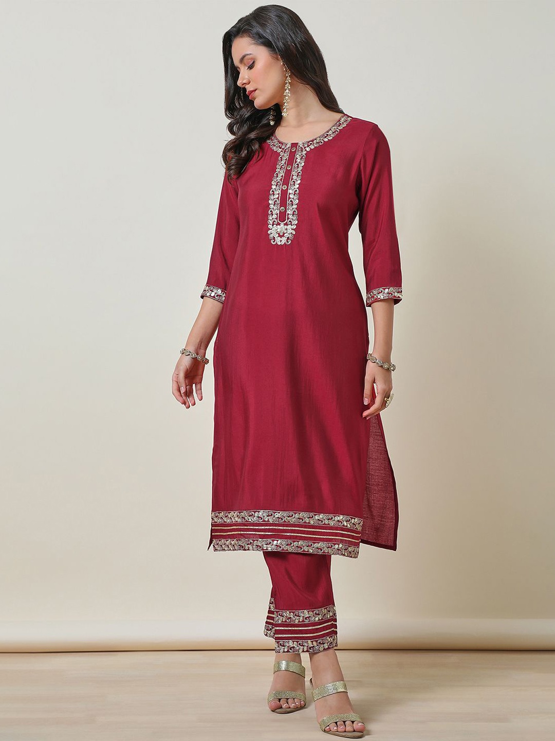 

Soch Floral Embroidered Gotta Patti Straight Kurta With Trouser, Red